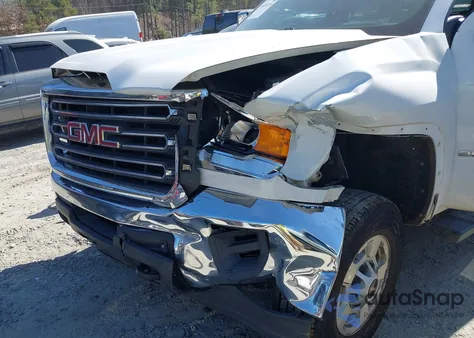 2015 GMC Sierra 2500Hd z USA, uszkodzony, nr VIN 1GT22XEG5FZ558299